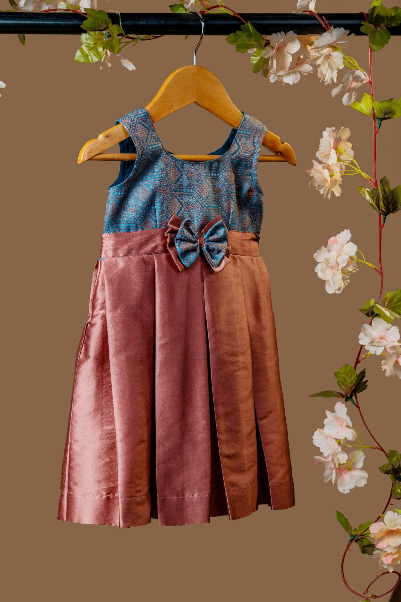 Elegant Pink Brocade Girl's Dress with Gold Weave, Rhinestone Waistband, and Oversized Bow (Copy) - Image 2